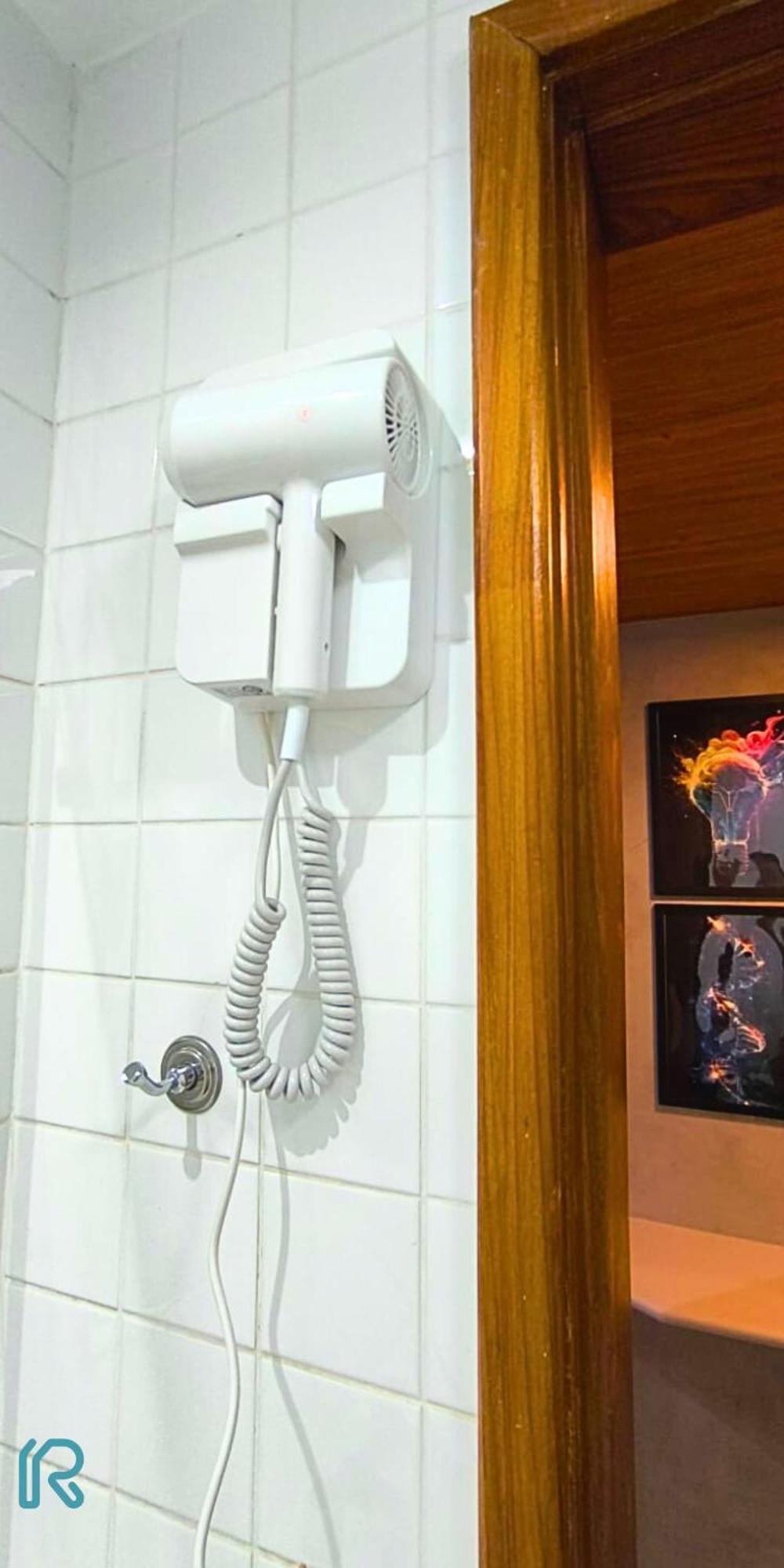 Flat Completo Com Cozinha No Da Pituba, Wifi, Ar, Netflix, Edf Frente Mar, Piscina Apartment